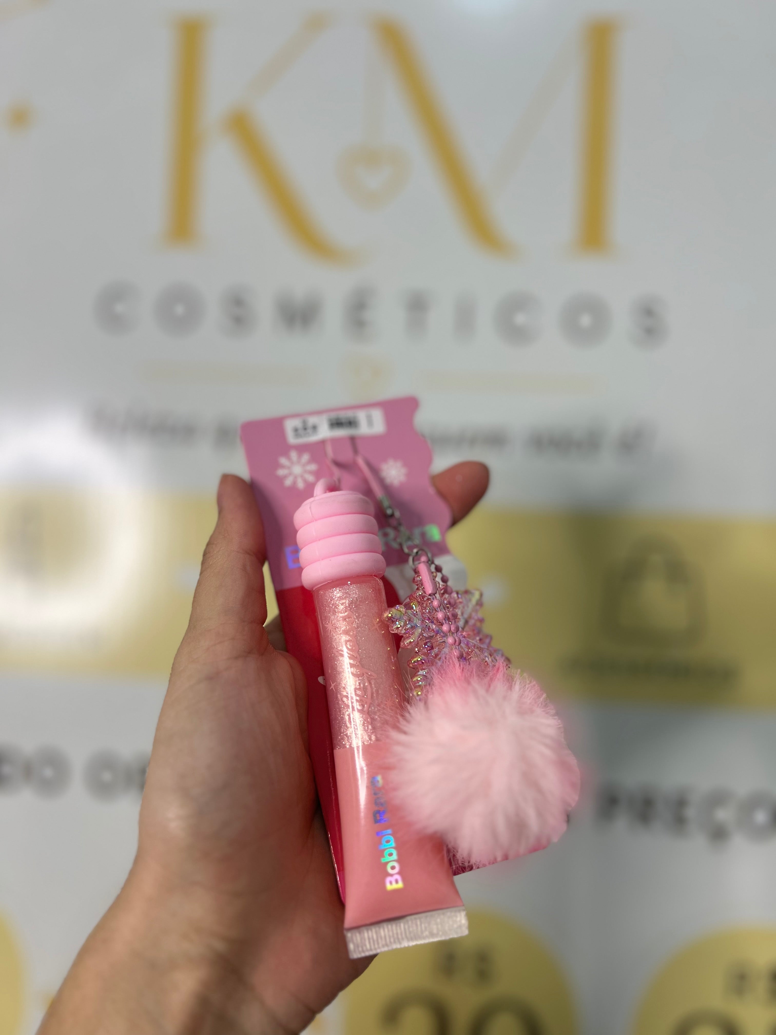 Gloss Labial Chaveiro Rosa Claro – Bobbi Rara 🩷✨